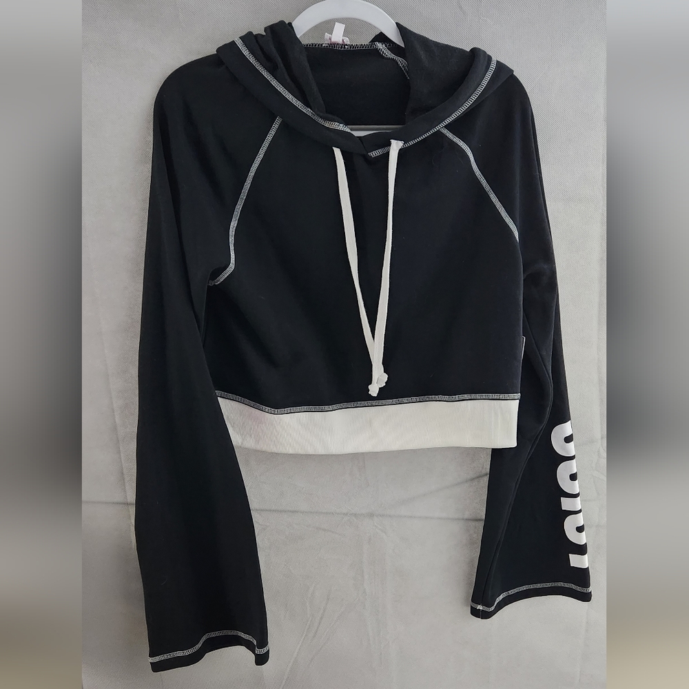NWT JUICY COUTURE WIDE LEG PANT AND OVERSIZED CROP HOODIE TRACK PANT SET